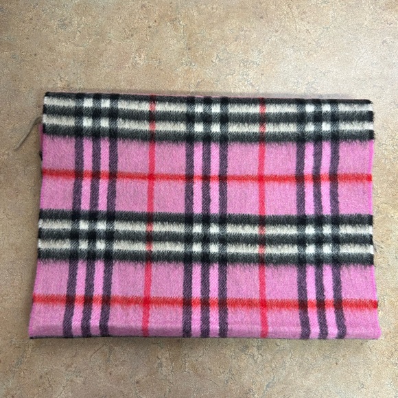 Pink Plaid Burberry Cashmere Fringe Trim Scarf - Picture 4 of 14